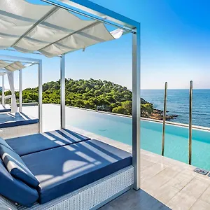 https://catalonia-royal-ses-savines-only-adults.balearic-islands.net